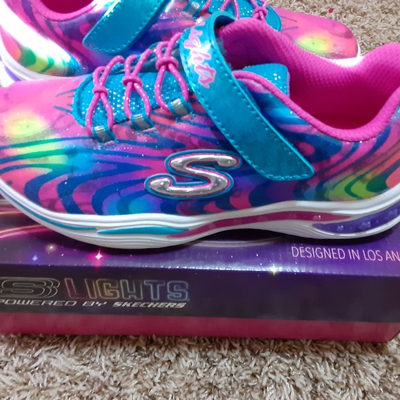 lights powered by skechers